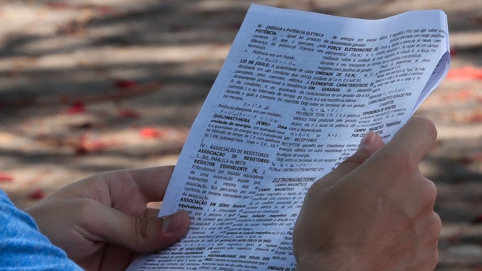 O concurso da UFMG conta com 20 vagas, distribuídas entre os cargos técnico-administrativos. - Foto: Fotos Públicas