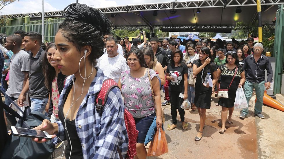 Os interessados no concurso devem pagar a taxa de inscrição, que varia conforme o cargo desejado. - Foto: Fotos Públicas