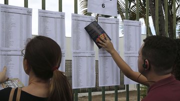 O concurso público do TRF2 oferece salários até R$ 13 mil. - Foto: Fotos Públicas