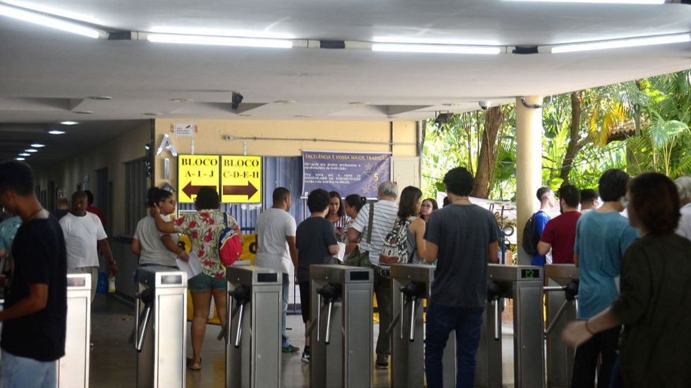 O concurso público na cidade da Bahia conta com cargos de Nível Médio e Superior. - Foto: Fotos Públicas