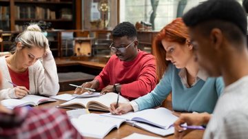 O certame será conduzido pelo Instituto de Educação e Desenvolvimento Social Nosso Rumo - Foto: Envato Elements/Rido81