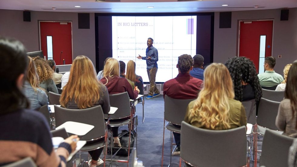 Veja este concurso no Mato Grosso do Sul - Foto: Envato Elements / monkeybusiness