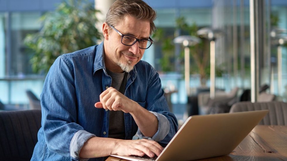 As vagas disponíveis estão distribuídas conforme o nível de escolaridade exigido - Foto: Adobe Stock