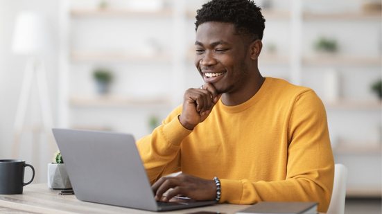 O certame estabelece oportunidades para candidatos com escolaridade de nível fundamental, médio e superior - Foto: Adobe Stock