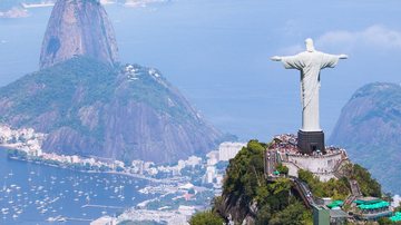 A jornada de trabalho varia entre 35 e 40 horas semanais - Foto: Adobe Stock