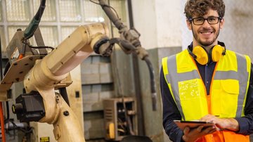 A jornada de trabalho é de 44 horas semanais. - Foto: Adobe Stock