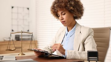 Conforme um relatório do Conselho Nacional de Justiça (CNJ), o Brasil possui cerca de 90 tribunais. - Foto: Adobe Stock