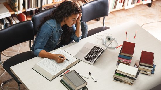 O processo em Quarto Centenário possui cargos com vários níveis de escolaridade. - Foto: Adobe Stock