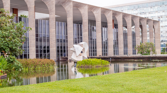 Saiba tudo sobre o concurso público para diplomata - Foto: Adobe Stock