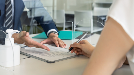 Saiba como se inscrever no concurso público em Juína - Foto: Adobe Stock