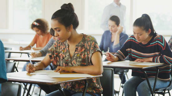 Veja alguns dos concursos públicos da Paraíba voltados para a área da educação - Foto: Adobe Stock