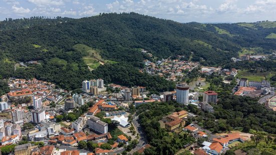 Veja como se inscrever no concurso em Águas de Lindoia, SP - Foto: Adobe Stock