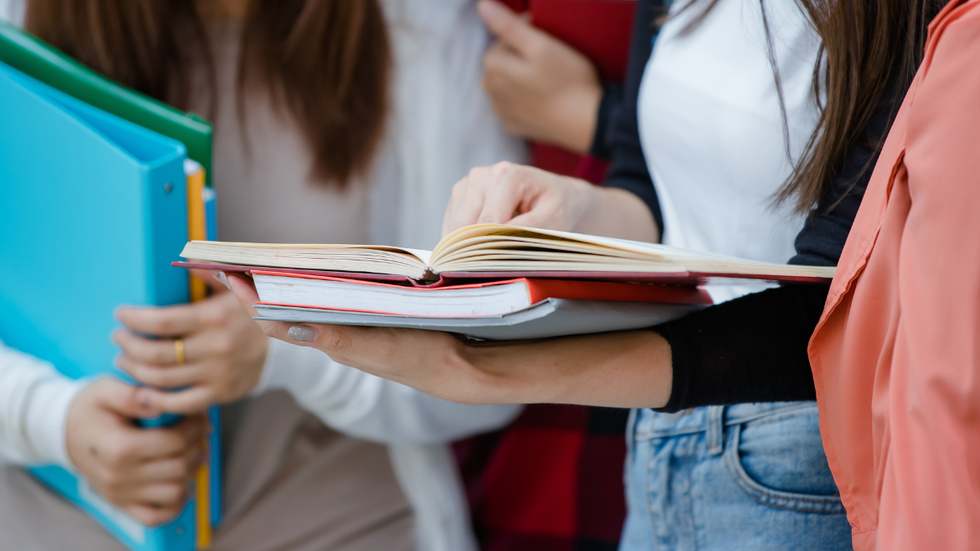 Confira o edital completo do concurso - Foto: Adobe Stock