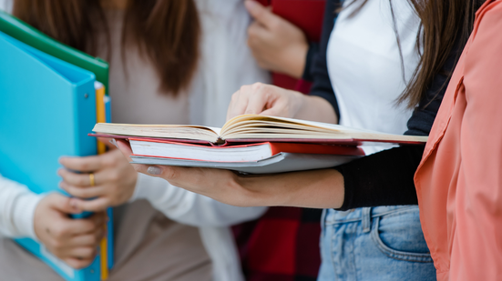 Confira o edital completo do concurso - Foto: Adobe Stock