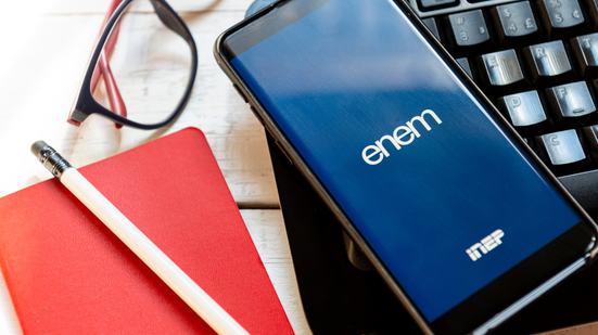 Veja detalhes do edital do Enem 2025 - Foto: Adobe Stock