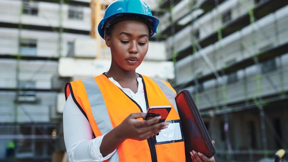 Confira este concurso para operadore de máquinas em Bossoroca (RS) - Foto: Adobe Stock
