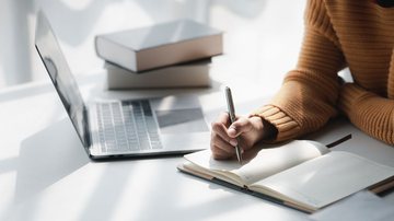 Confira este concurso na area da educação em Colíder (MT) - Foto: Adobe Stock
