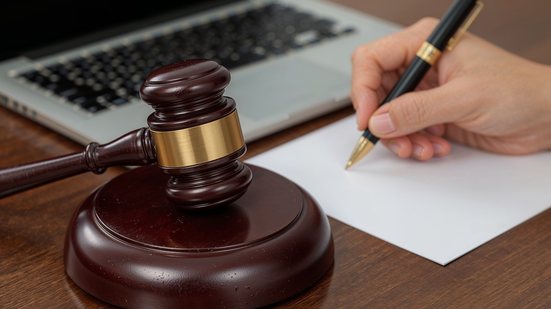 Especialistas explicam o que os candidatos podem fazer em casos de certames cancelados - Foto: Adobe Stock