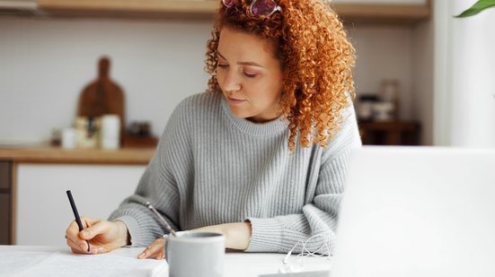 No processo de Douradoquara, os candidatos de todas funções devem passar por uma prova objetiva. - Foto: Adobe Stock