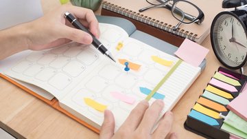 Ao criar uma rotina de estudo, lembre-se de buscar um equilíbrio saudável. - Foto: Adobe Stock
