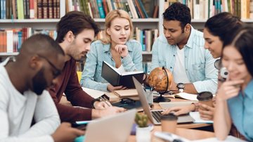 Confira este concurso público em João Monlevade (MG) - Foto: Adobe Stock