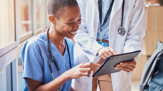 Confira este concurso para Terapeuta ocupacional em Monsenhor Paulo (MG) - Foto: Adobe Stock