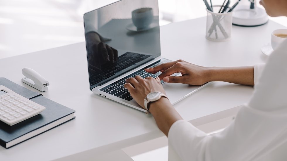 Prefeitura em Goiás abre 1.505 vagas para diversos cargos. - Foto: Adobe Stock