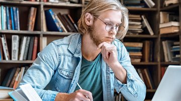 Para a candidatura ser devidamente efetivada, é preciso efetuar o pagamento da taxa. - Foto: Adobe Stock