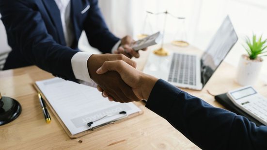 Confira este concurso público em Casimiro de Abreu (RJ) - Foto: Adobe Stock