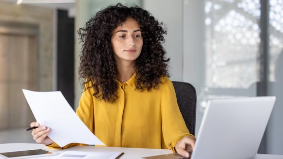 Para o cadastro no processo ser efetivado, é preciso pagar a taxa de inscrição. - Foto: Adobe Stock