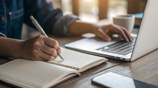 Os certames na região Sul possuem cargos que exigem diferentes níveis de escolaridade. - Foto: Adobe Stock
