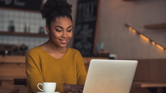 O processo em Camboriú possui cargos em diversas áreas. - Foto: Adobe Stock