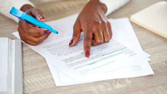 O edital é um dos documentos principais de um concurso. - Foto: Adobe Stock