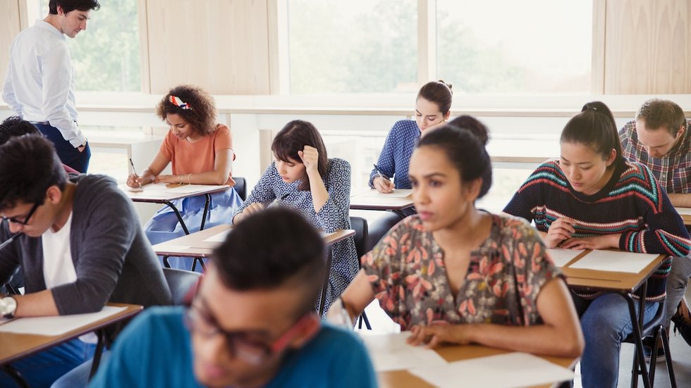 Veja certames que foram lançados em várias regiões do país. - Foto: Adobe Stock