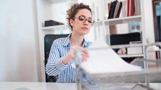 Confira este concurso público na Minas Gerais Administração e Serviços S.A (MGS) - Foto: Adobe Stock