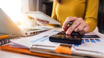 Confira este concurso público em Ponte Nova (MG) - Foto: Adobe Stock
