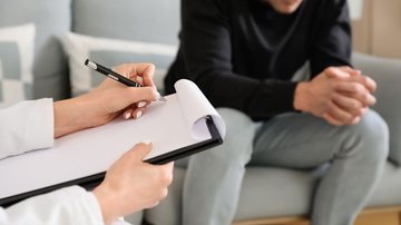 Confira este concurso público em Três Coroas (RS) - Foto: Adobe Stock