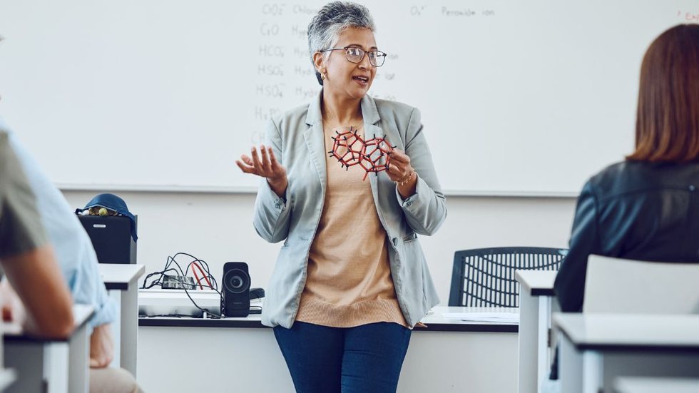 Confira este concurso público na UFRRJ - Foto: Adobe Stock
