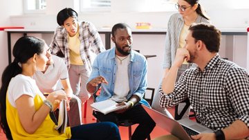 Confira este concurso público em Guaíra (PR) - Foto: Adobe Stock