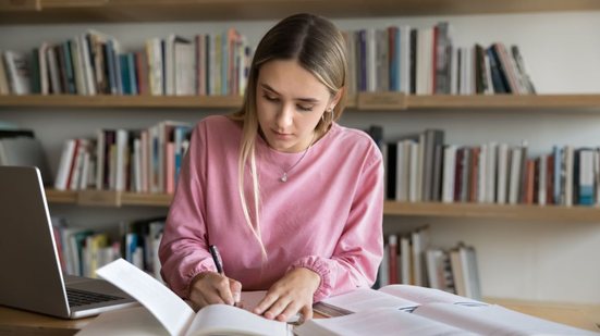 Confira este concurso público na IFSertão - Foto: Adobe Stock