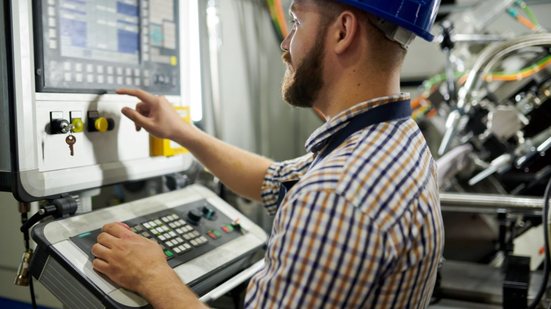 Saiba o que foi retificado no edital do concurso público de Santanópolis (BA) - Foto: Adobe Stock