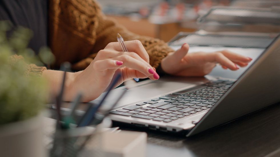 Prefeitura em Goiás divulga edital com 82 vagas - Foto: Adobe Stock