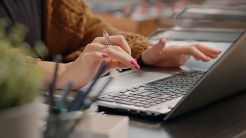 Certame busca formar cadastro reserva para diversas vagas - Foto: Adobe Stock