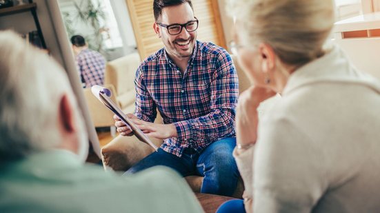 Confira este concurso público em Balneário Gaivota (SC) - Foto: Adobe Stock