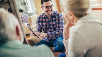 Confira este concurso público em Balneário Gaivota (SC) - Foto: Adobe Stock