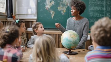 Confira este concurso público em Cachoeiras de Macacu (RJ) - Foto: Adobe Stock