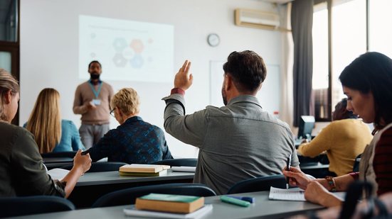 Confira este concurso público realizado pela UFMG - Foto: Adobe Stock