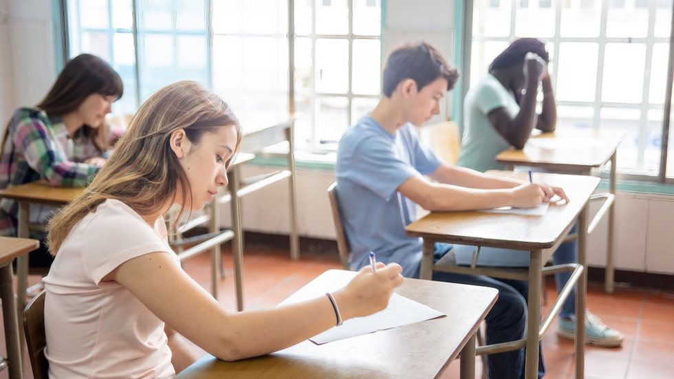A avaliação teve início às 13h00 - Foto: Adobe Stock