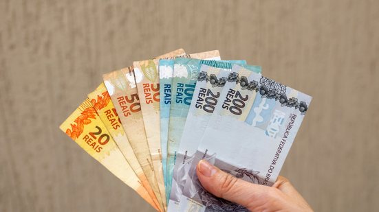 O interessado em um dos certames deve se inscrever no portal da banca organizadora. - Foto: Adobe Stock