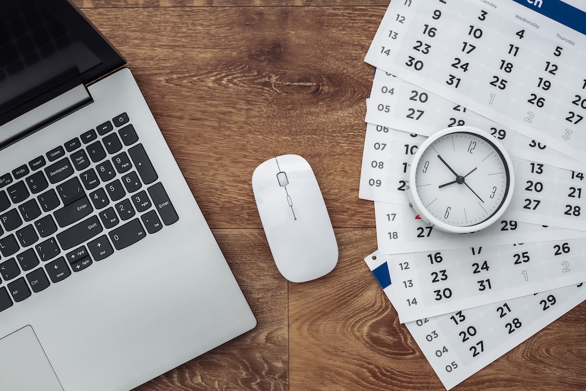 laptop e calendário